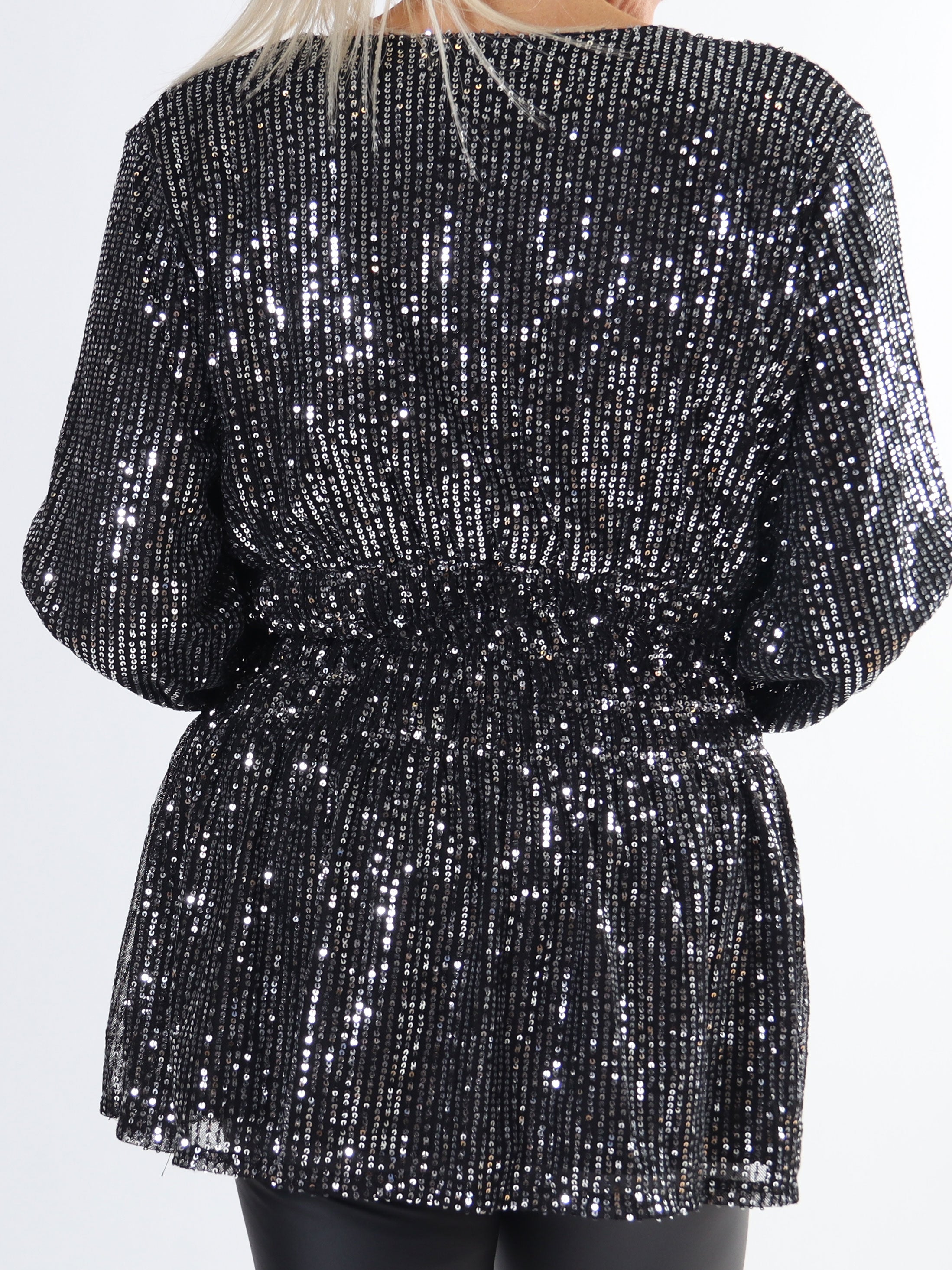 Pams Glitter Shirt L/S - Plus size bluse med pailletter og lange ærmer